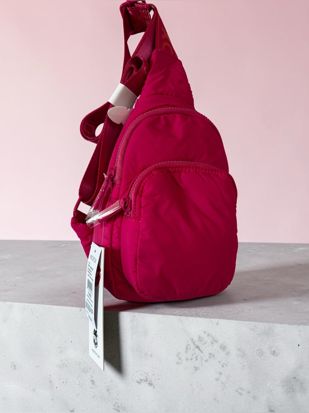 Wildfox NWT Fuchsia Sling Bag with logo adjustable guitar strap - Picture 6 of 6